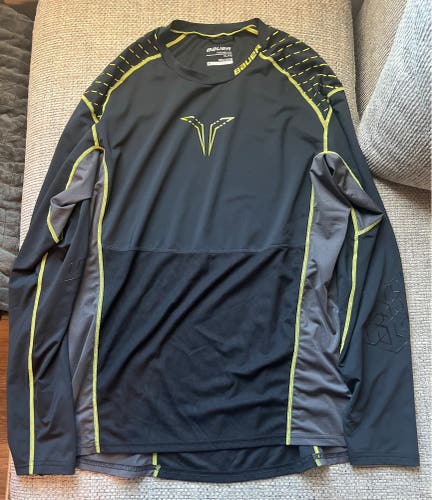 Black Used Men's Bauer Compression Long Sleeve