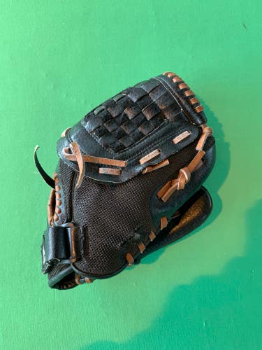 Used Adidas Easy Close Right-Hand Throw Infield Baseball Glove (10")