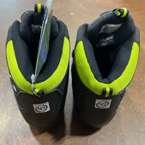 Size 9 New  802 NNN Cross Country Ski Boots