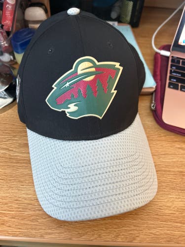 MN wild hat