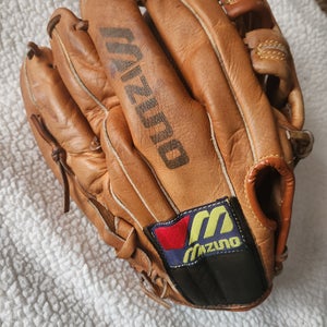 Mizuno Right Hand Throw Professional model Baseball Glove 12.5" Nice leather, Game Ready
