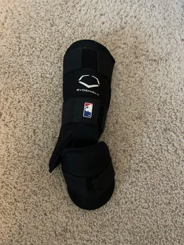 Adult EvoShield Batters Leg Guard- All Black