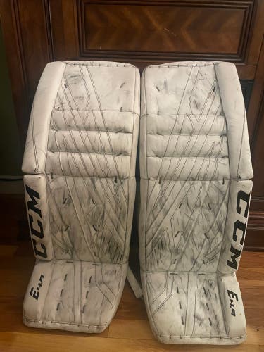 CCM Senior Eflex 4.9 Pads