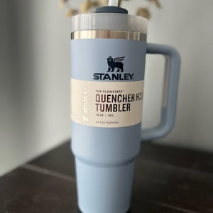 New Stanley 30 oz. Quencher H2.0 FlowState Tumbler