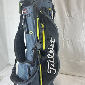 Used Titleist 4-way Golf Stand Bag - Excellent Condition