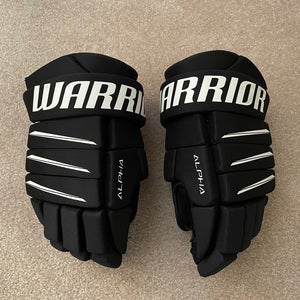 Warrior 14” Alpha QX5 Hockey Gloves