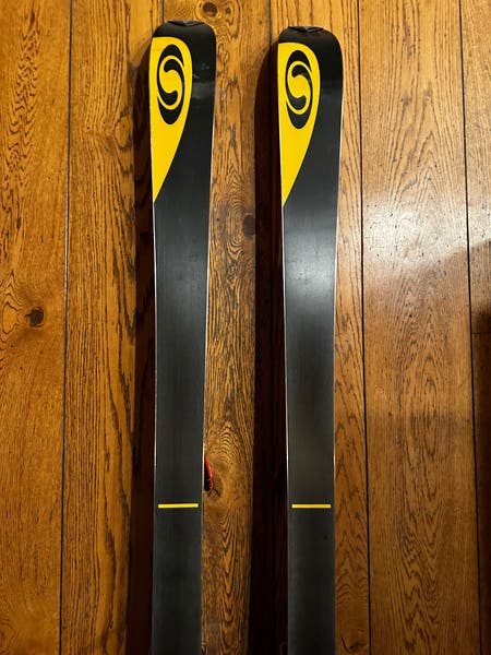 Salomon Scream 8 Pilot W | SidelineSwap | Buy and Sell on SidelineSwap