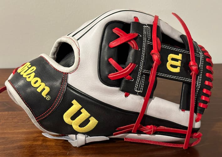 Wilson A2000 1786 11.5” Custom Glove RHT