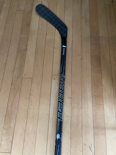 Custom Left Hand PM9 Supreme 1S Hockey Stick