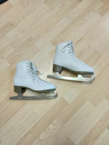 Used Jackson Ultima Glacier 170 Figure Skates Size 6