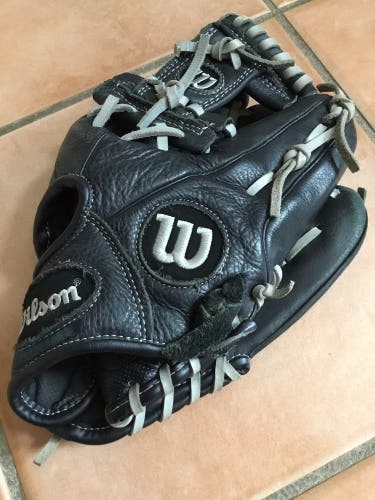 Wilson A500 Right Hand Throw 10.5" Baseball Glove
