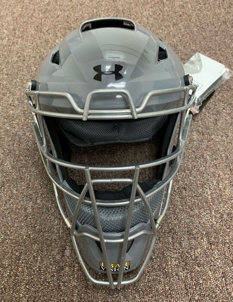 Under Armour Intermediate Pro Series 4 Catcher's Set