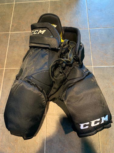 Used Senior CCM Super Tacks Hockey Pants (Size: Medium)