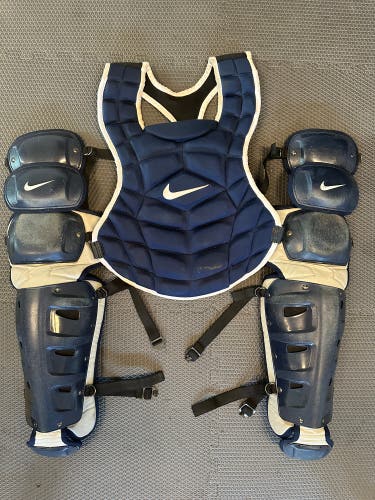 PADRES ISSUED NIKE CATCHERS GEAR NEED GONE FAST