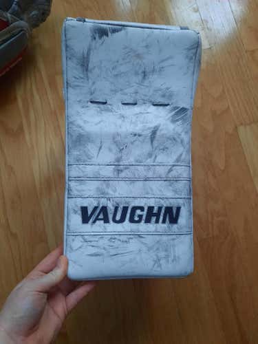 Used Regular Vaughn Pro XF Carbon White