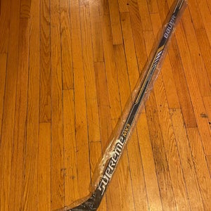 Intermediate Right Handed P88 Supreme MX3 Hockey Stick