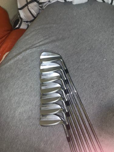 Men's Right Handed Stiff Flex Steel Shaft i500 Iron Set