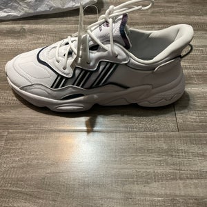 Adult Size Men's 10.5 (W 11.5) Adidas Ozweego Shoes