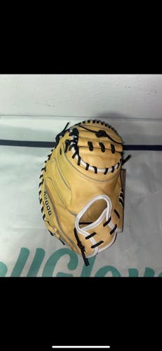 New Catcher's 33" A2000 Baseball Glove