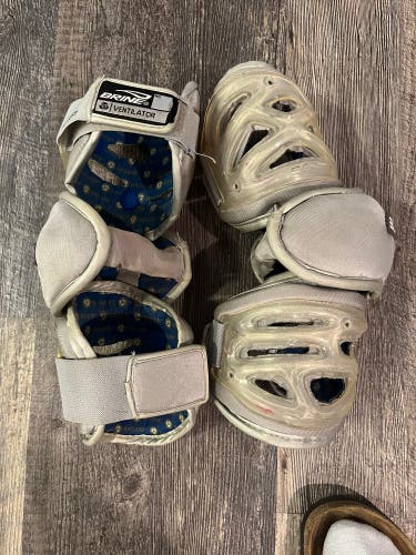 Adult Medium Brine Ventilator Arm Pads