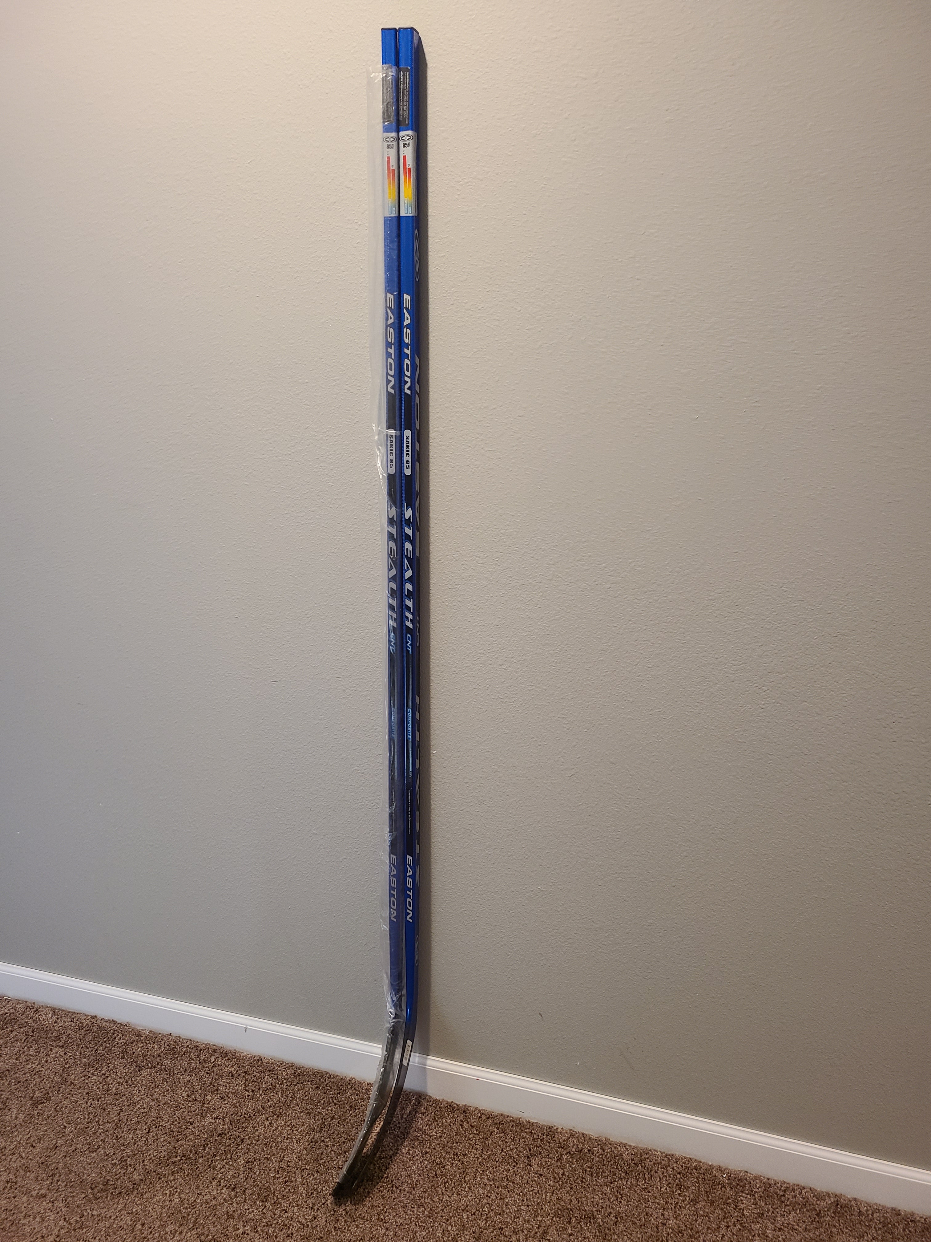 NEW! Easton Stealth CNT Composite Sakic 85 LH Hockey Stick