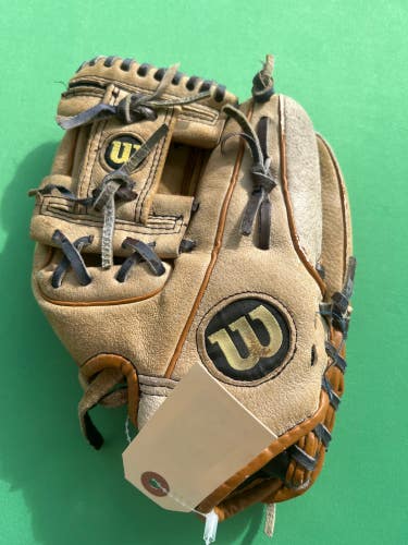 Used Wilson A450 Right Hand Throw Baseball Glove 10.75"