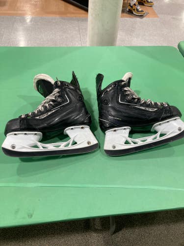 Junior Used CCM RibCor 48K Pump Hockey Skates 4.0