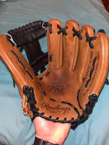 New Right Hand Throw 11.75" Heart of the Hide Baseball Glove