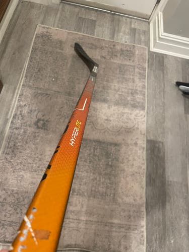 Intermediate Left Hand P28 Pro Stock Vapor Hyperlite Hockey Stick