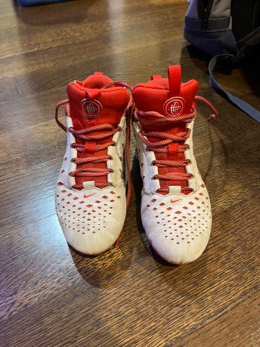 Used Size 6.0 (Women's 7.0) Nike