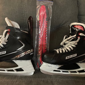 Used Bauer Regular Width Size 11 Vapor X3.5 Hockey Skates