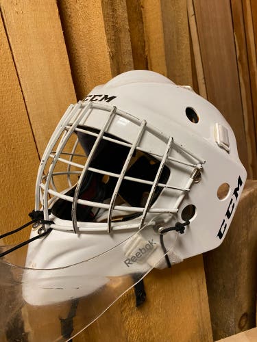 Senior CCM 9000 Goalie Mask SIZE SR L