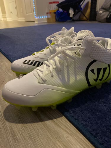Adult Size 10 (Women's 11) Warrior Burn 9.0
