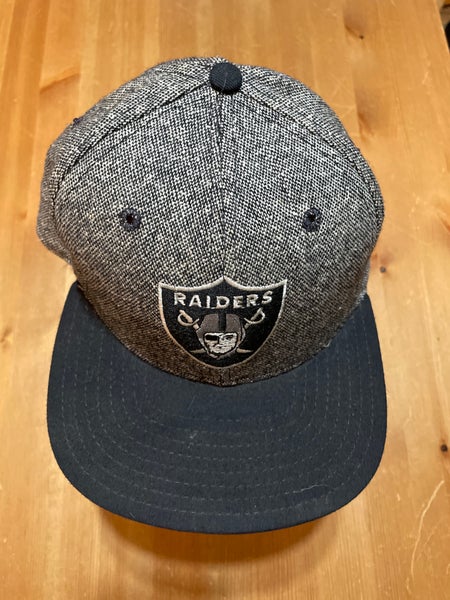 Los Angeles Raiders NFL new era pom hat striped