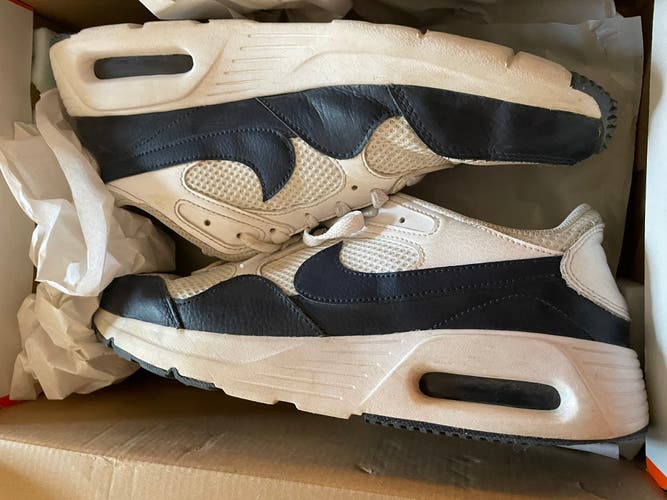 Used Size 8.5 (Women's 9.5) Nike Shoes