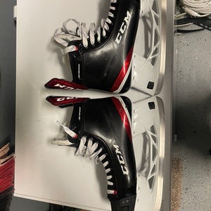 Used CCM Regular Width Size 9.5 JetSpeed Xtra Hockey Skates