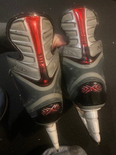 Used Bauer Extra Wide Width Size 8 Vapor x30 Hockey Skates