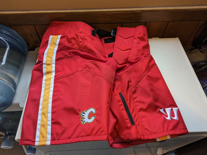 Calgary Flames Warrior Dynasty/QRE Girdle/Pant shell, Medium