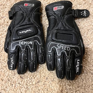Black Used Small Level Gloves