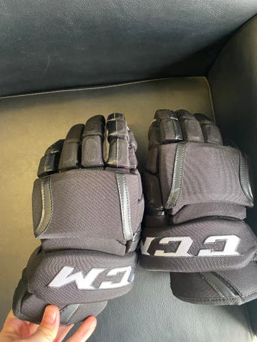 New Colorad Avalanche CCM HG12 Gloves 14" Pro Stock : Shot Blockers