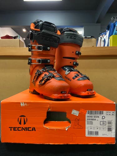 New Tecnica Cochise 130 Ski Boots  25.5