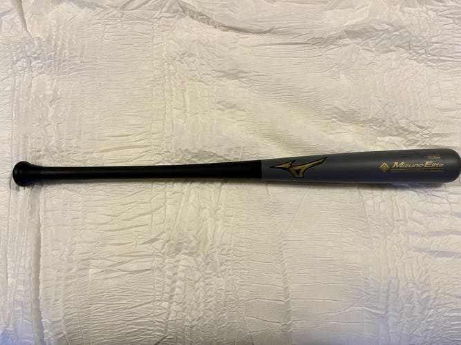 Used BBCOR Certified Mizuno Composite MZMC 271 Wood Composite Elite Bat (-3) 30 oz 33"