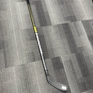 Senior Bauer P28  Supreme 2S Pro Hockey Stick