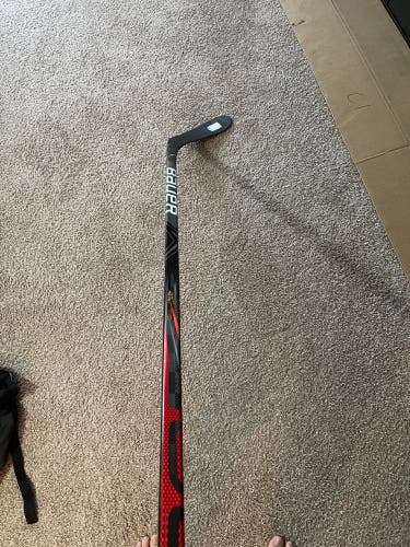 RH 77flex P28  Vapor FlyLite Hockey Stick