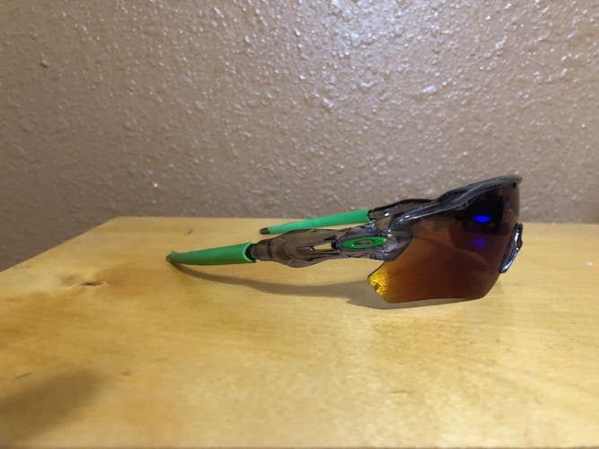 Men's One Size Fits All Oakley Radar EV Sunglasses