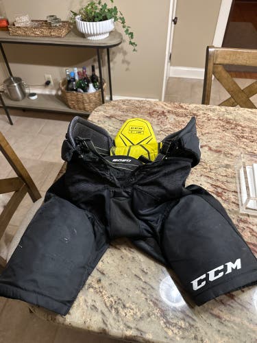Junior XL CCM  Tacks 9060 Hockey Pants