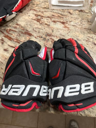 Bauer 13" Pro Stock Vapor APX2 Pro Gloves