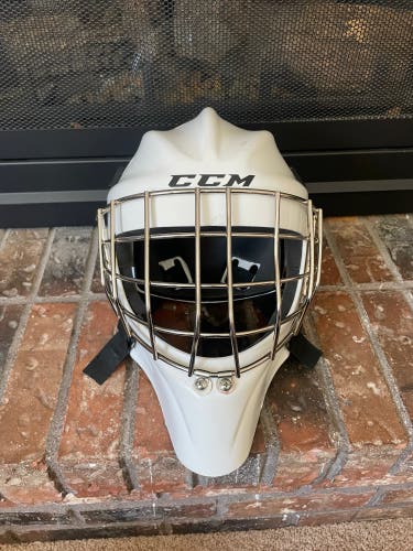 Used CCM  GFL1.5 Goalie Mask