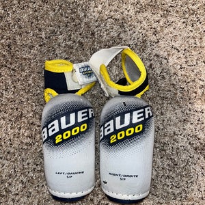 Used Small Bauer EP2000 Elbow Pads