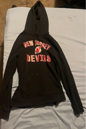 New Jersey Devils Black Used Men's Sweatshirt (Read The Description)